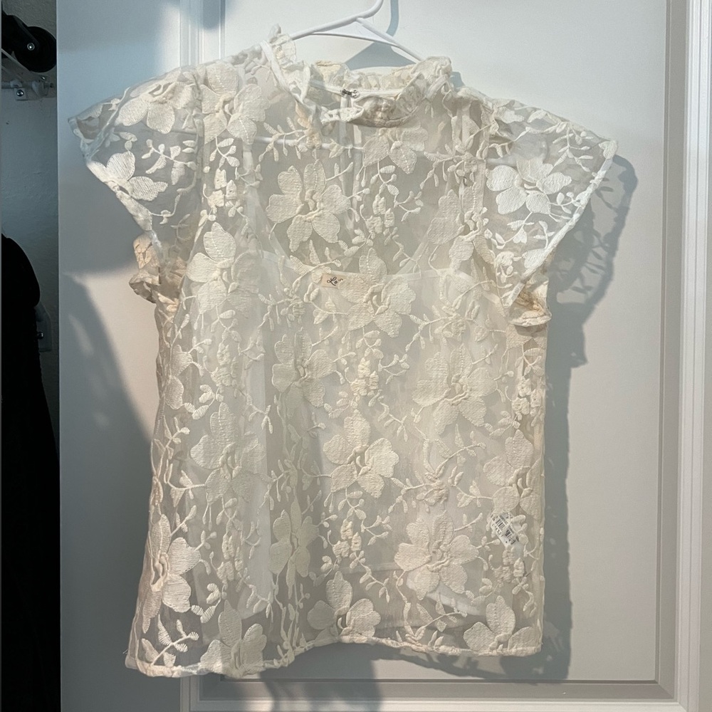 La’Ven Top White Cream Flutter Sleeve Size XS